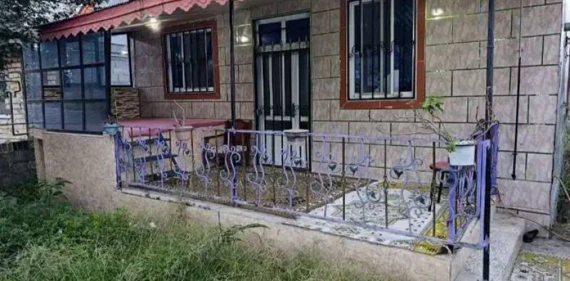                                             ویلای کلنگی ۸۵ متری سنددار
                                                                                منزل ویلایی
                                        در  رضوان شهر