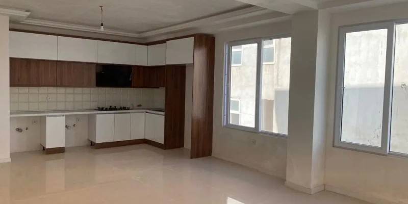                                            اپارتمان دو خوابه طبقه دوم با اسانسور
                                                                                آپارتمان
                                        در  رضوان شهر