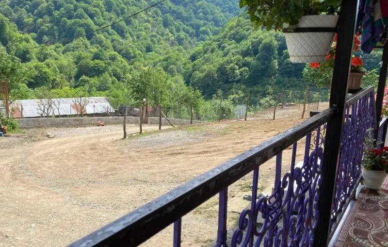                                            فروش زمین و خانه ویلایی
                                                                                منزل ویلایی
                                        در  رضوان شهر