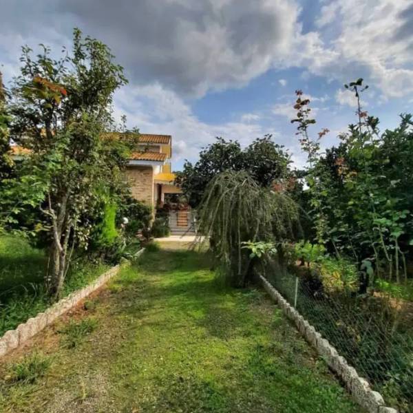                                             اجاره سالانه ویلا در گیلان تالش
                                                                                منزل ویلایی
                                        در  پره سر