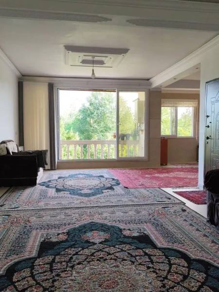                                             خونه
                                                                                منزل ویلایی
                                        در  پره سر